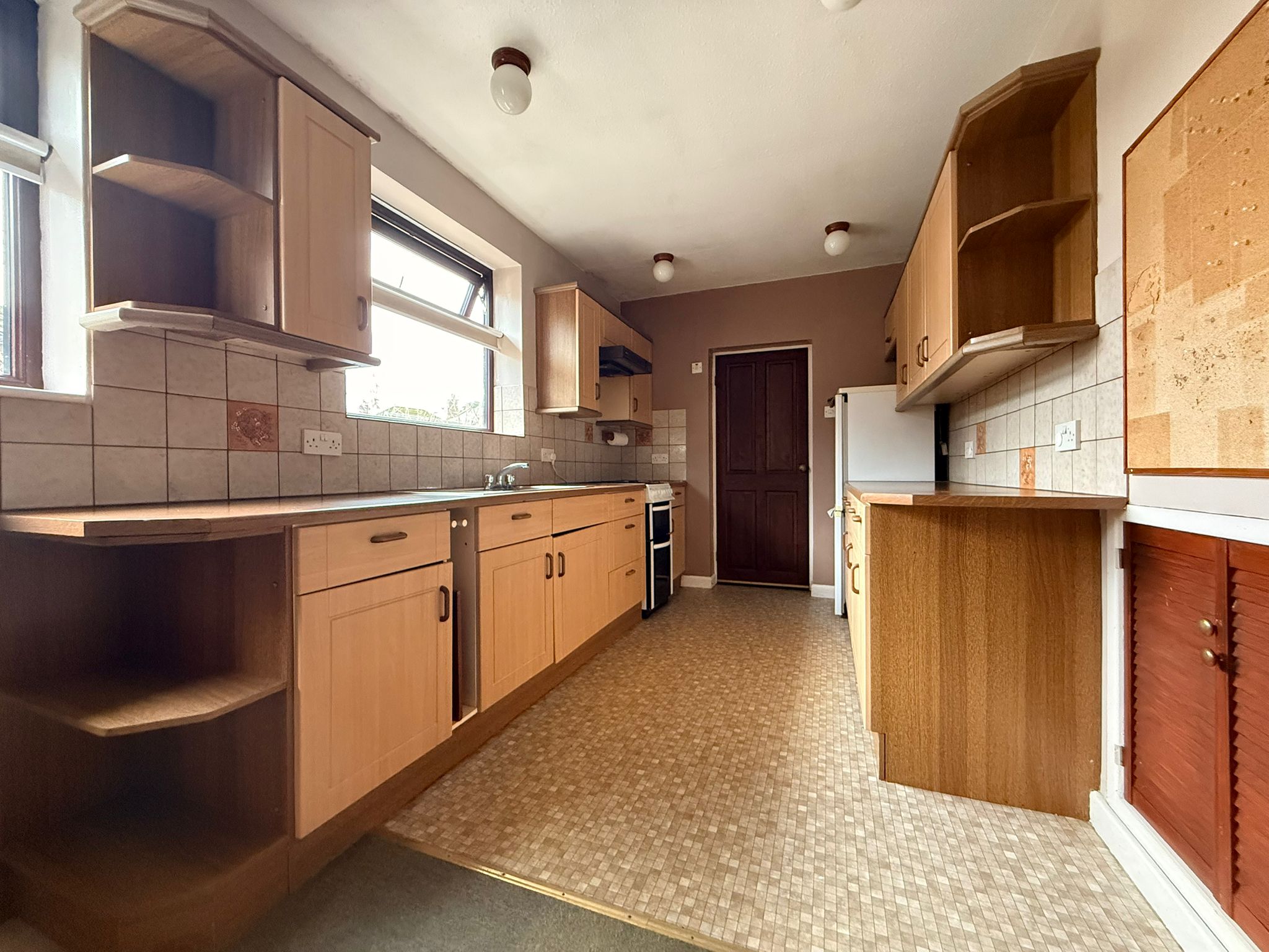 Yew Tree Road, Plumley